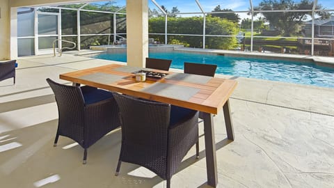 Su Casa - XXL pool area, Pool/Spa 3 Bedroom 2 Bath