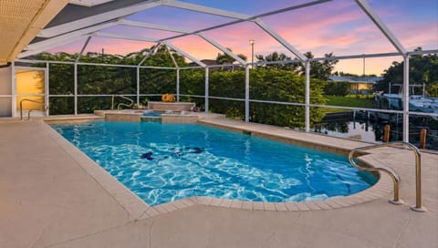 Su Casa - XXL pool area, Pool/Spa 3 Bedroom 2 Bath