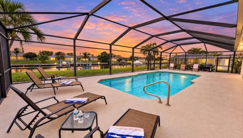Timeout -south facing terrace with large pool