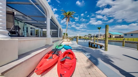 Golden Globe - luxury on the canal with pool/spa