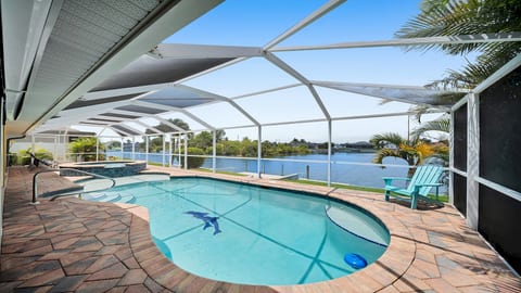 Casa de La Vista – Pool & Spa with lakefront view