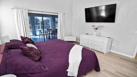 Talita | Canal Home, Heated Pool & fanced Yard