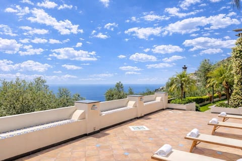 Villa Antonella Luxury sea view garden parking image 5