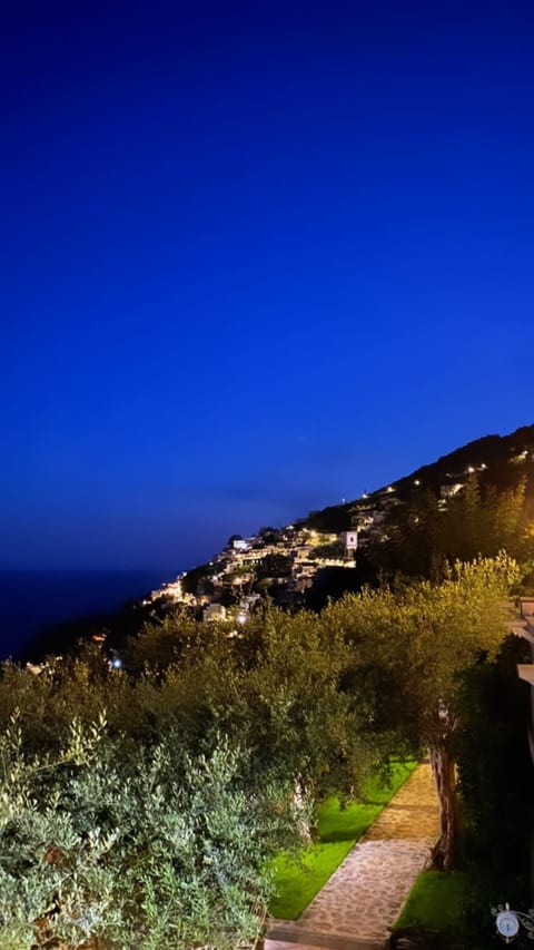 Villa Antonella Luxury sea view garden parking image 3