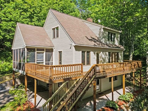 Lake Kanasatka Escape with Private Beach Access image 1