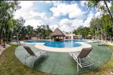 Selva Escondida Vacation condo