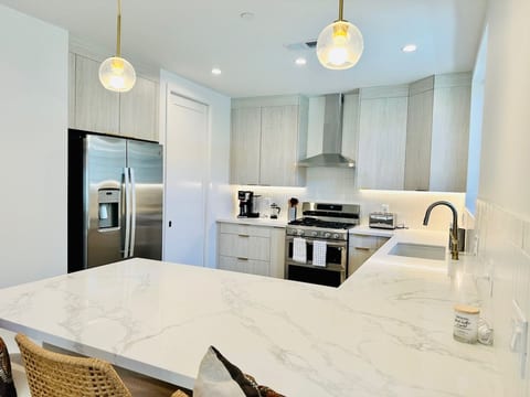 Private gated townhome near SoFi Stadium image 3