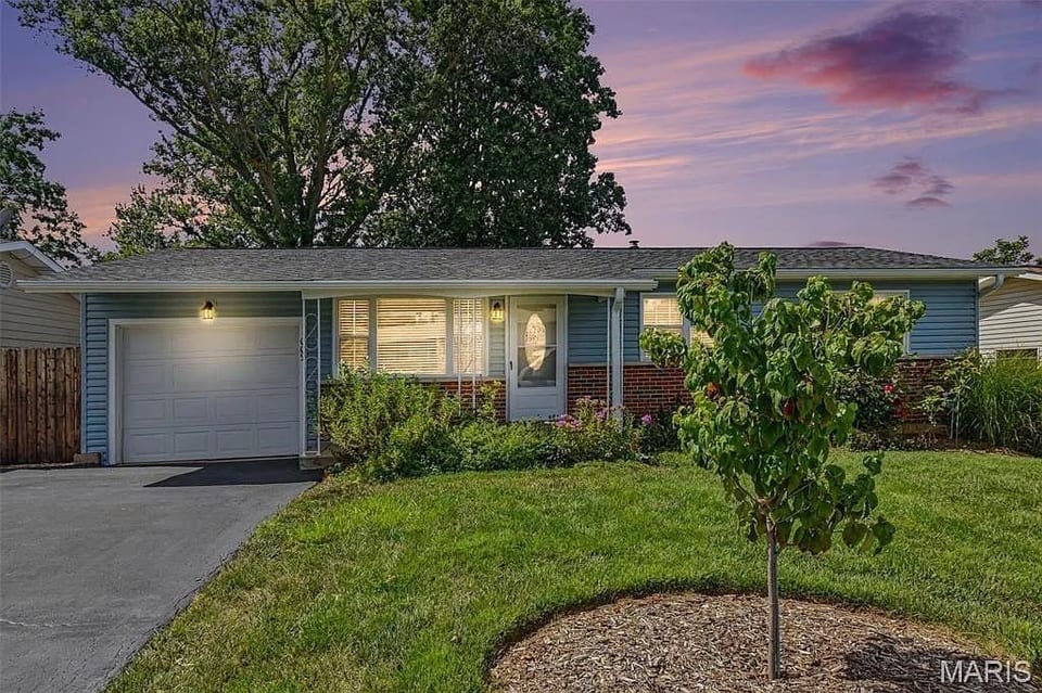 Modern South County retreat with fenced yard image 1