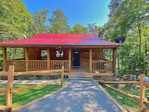 Jungle Safari Honeymoon Cabin