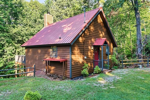 Boogie Bear- Honeymoon Cabin