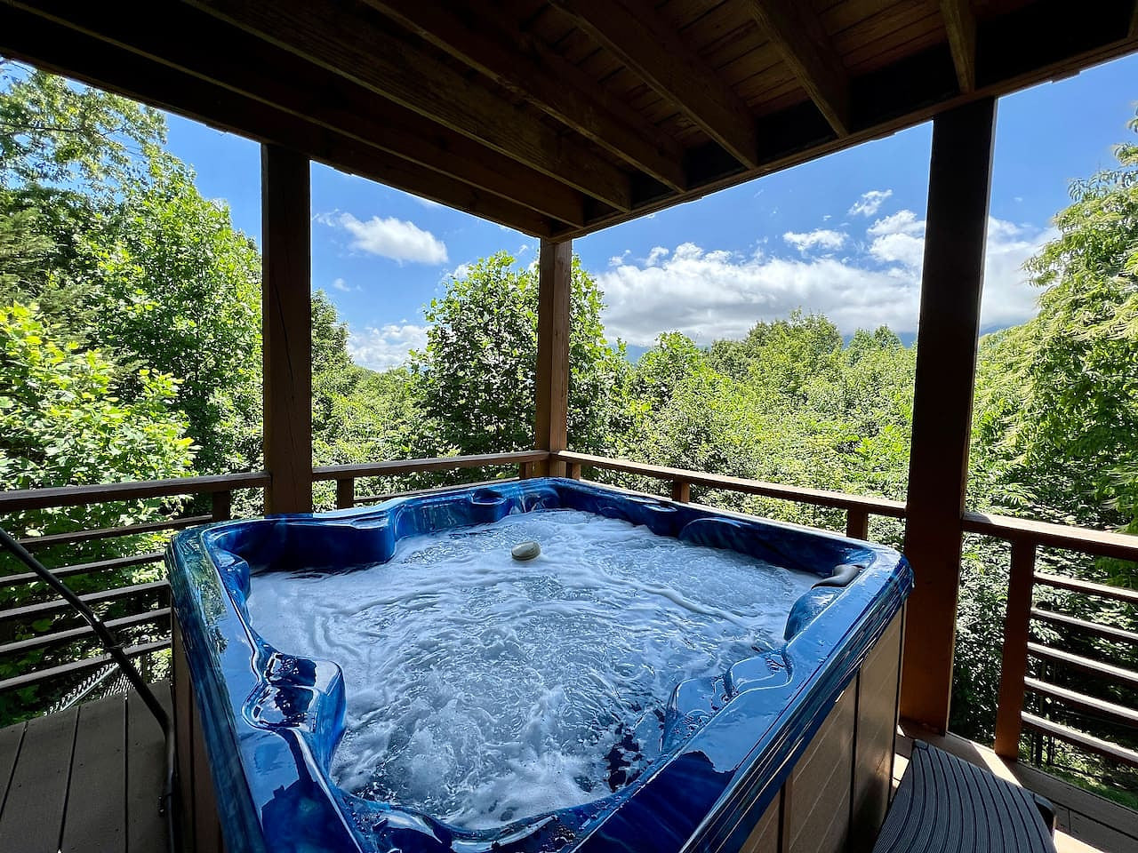 Panoramic Vista- Gatlinburg Hot Tub/ Pool Access