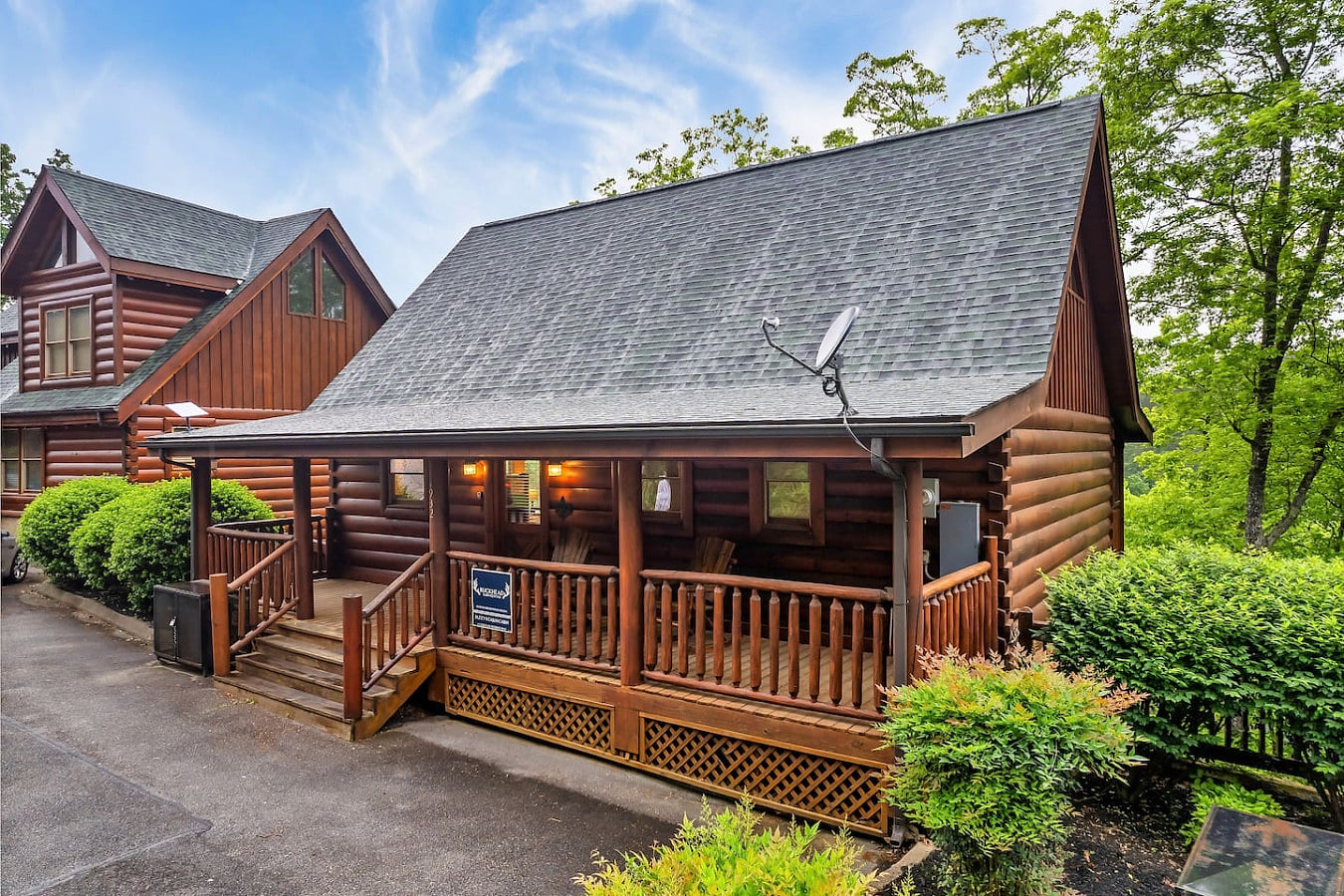 Jazzy's Cajun Cabin/Hot Tub/ Community Pools