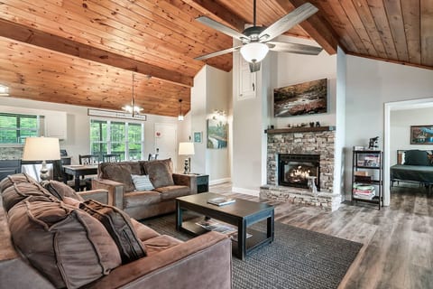 The Upper Room Gatlinburg Cabin