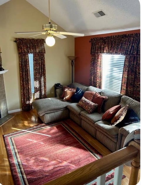 Beary Cozy in Pigeon Forge - Excellent Location!