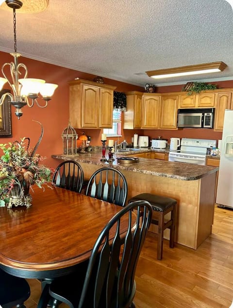 Beary Cozy in Pigeon Forge - Excellent Location!