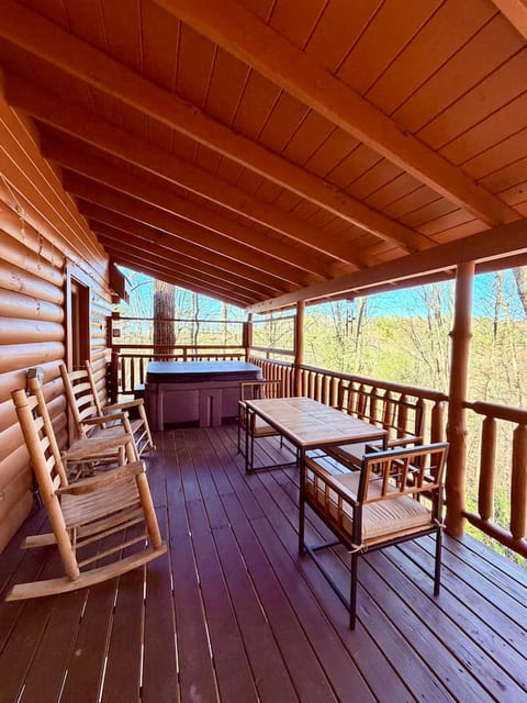 Mossy Trail Treasure Gatlinburg Pigeon Forge Cabin