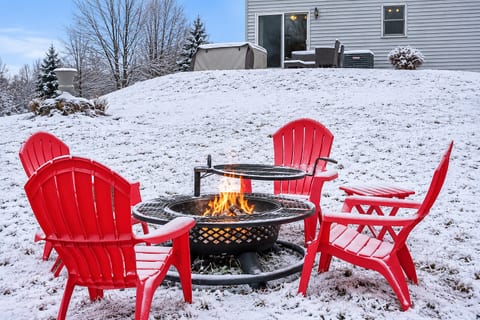 Enjoy some smores in the firepit