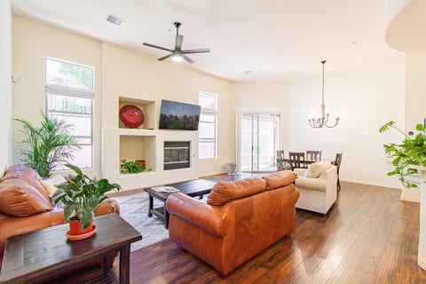 Single-story Hideaway w/Grill | 5 min to Bell Rock