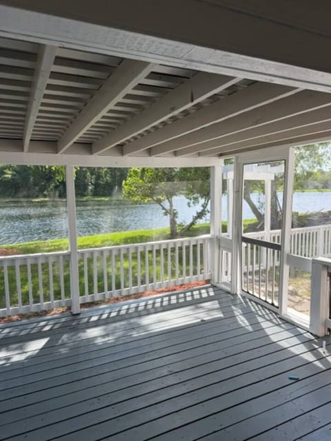 Scenic Deck Overlooking the Water: A generous deck offering beautiful lake views, ideal for morning coffee, sunset drinks, or simply soaking up the coastal surroundings.
