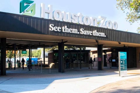 Minimalist Escape | 12 mins to Downtown Houston