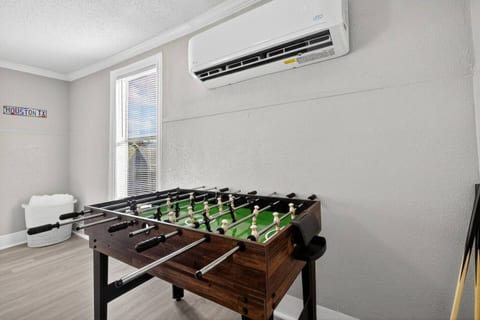 Minimalist Escape | 12 mins to Downtown Houston