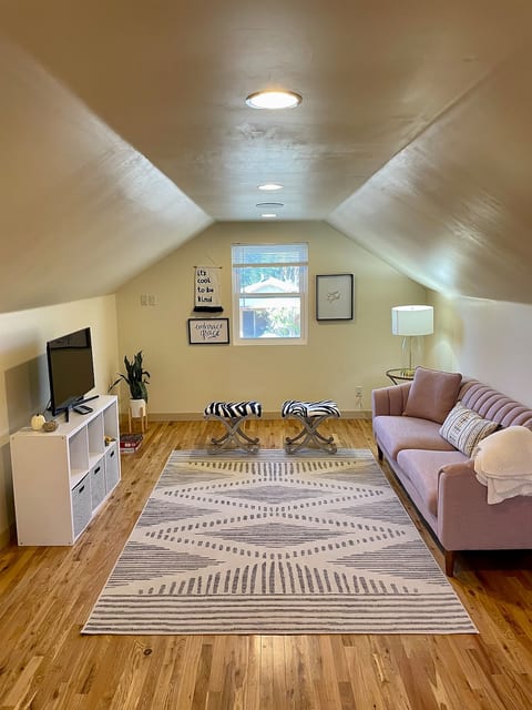 Cozy & Modern Cabin in Downtown Payson w/Hot Tub image 2