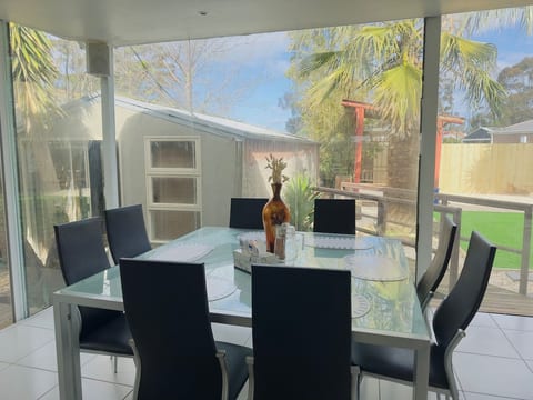 Charming 3 BR house near Werribee CBD image 1