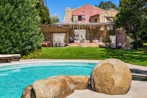 Cala di Volpe – Villa Siderea by Savin Couëlle