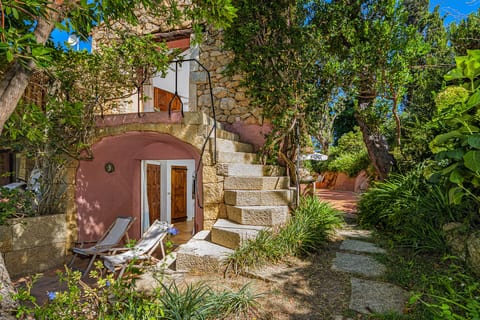 Cala di Volpe – Villa Siderea by Savin Couëlle