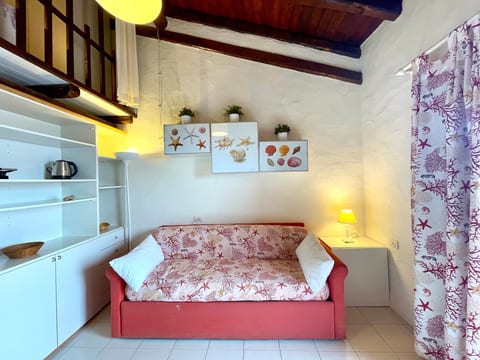 Punta Est - Mono Levante Soppalco & Relax