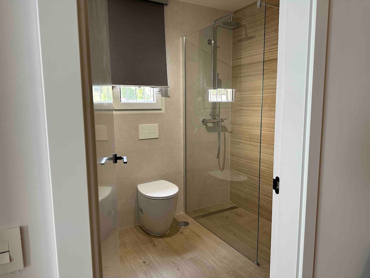 Sea Pines Suite, Las Lagunas: Cozy Beach Retreat for 3