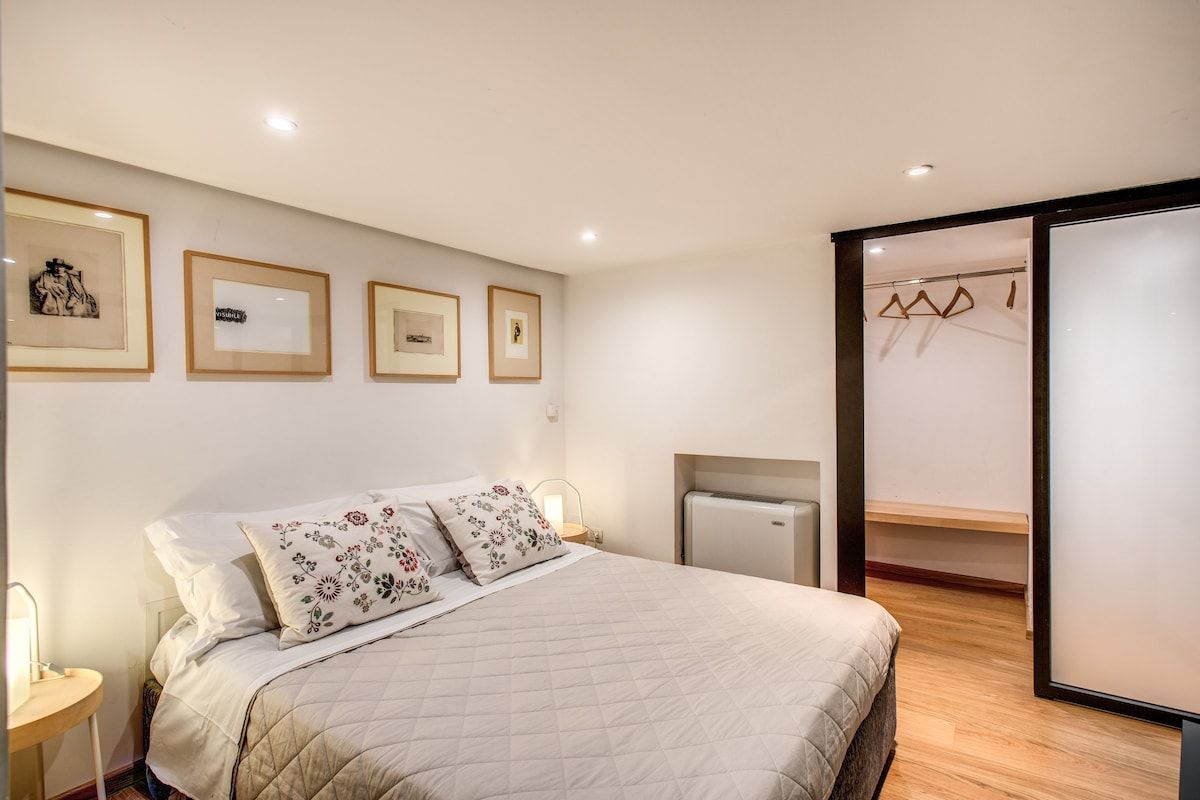 The bedroom n. 1 with cabin closet and bathroom en suite