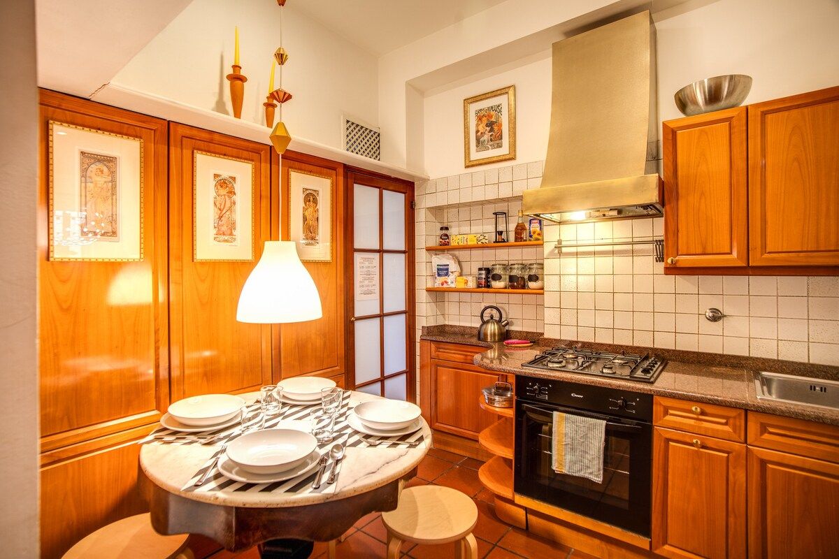 fully equipped kitchen with dish washer, microwave, oven, stove, toaster and plates, glasses, cutlery .......etc etc