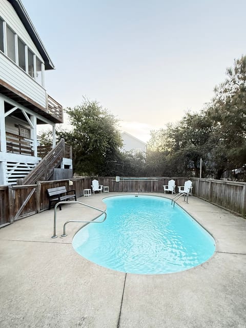 Salt Line Corolla | Private Pool + 4 min to Beach