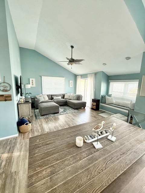 Salt Line Corolla | Private Pool + 4 min to Beach