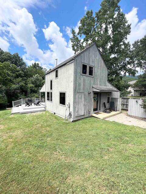 Rockfish Valley Retreat- Wintergreen image 4