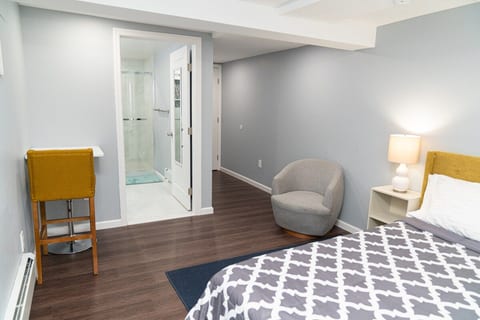 Cozy & Quiet 1-B - Studio Unit-Lower Ground Flr image 5