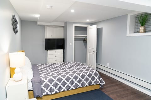 Cozy & Quiet 1-B - Studio Unit-Lower Ground Flr image 3