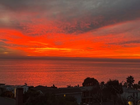 Laguna beach, CA 2 stunning deck views image 2