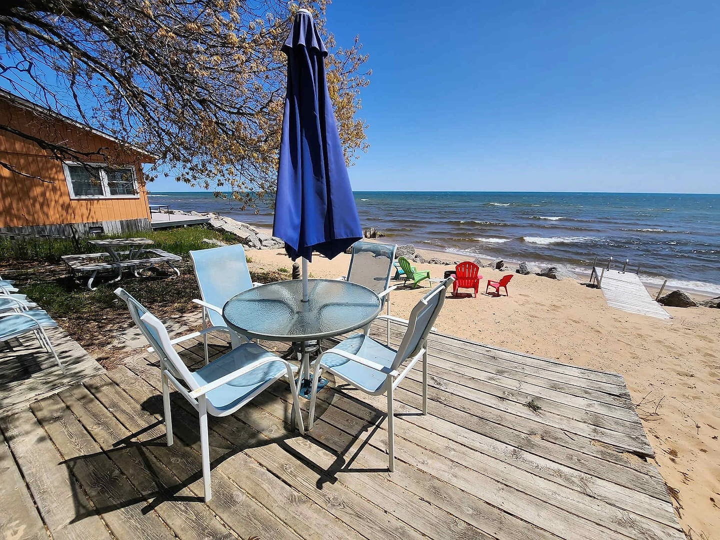 Sandpiper Cottage — Two Queens, Steps to the Beach