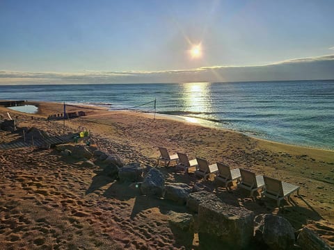 Pet-Friendly 2BR Cottage, Private Lake Huron Beach