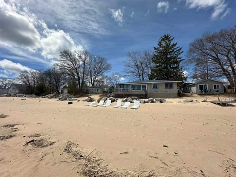 All of Anchorage Cottages — 7 Homes on Lake Huron