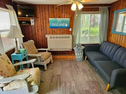 Up North 2BR Cottage by Private Lake Huron Beach