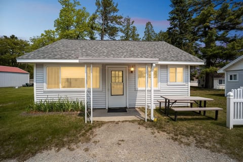 Beachside Cottage on Lake Huron