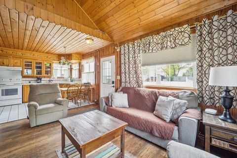 Beachside Cottage on Lake Huron