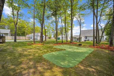 Remodeled 4BR Cottage on Lake Huron