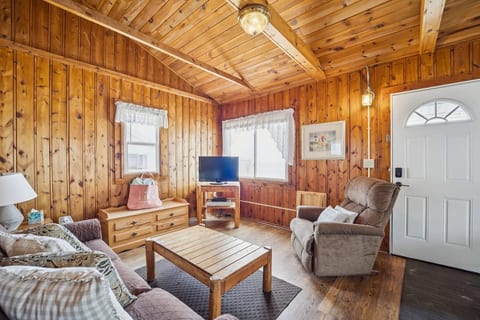 Family-Friendly Lake Retreat