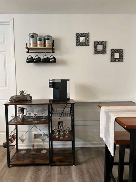 Modern & Renovated 3BD/1BA Home | Quiet & Cozy