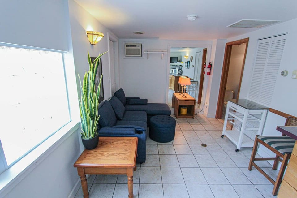 Cozy Studio Steps to Lake huron - Greenbush