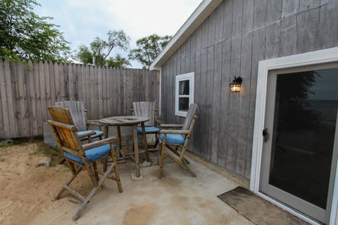Lake Huron Cottage - Beach Access